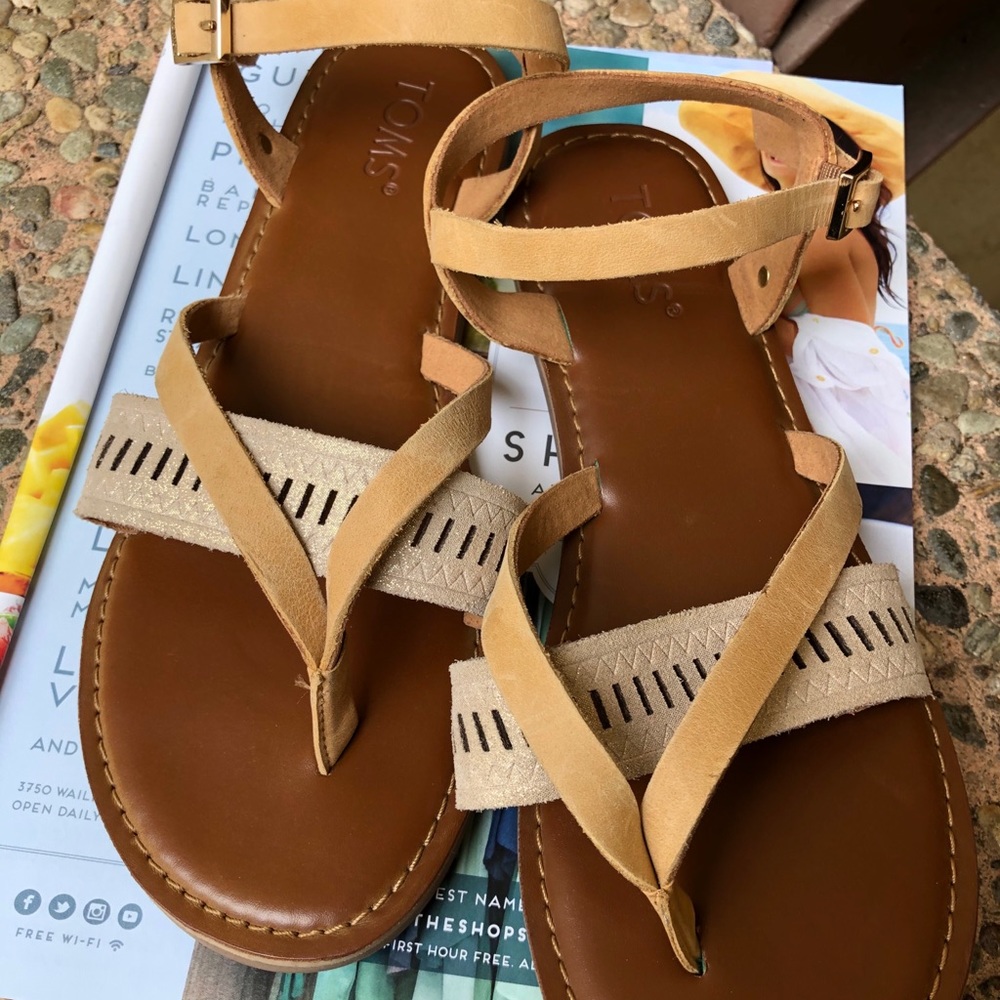 Toms Sandal Size 7W